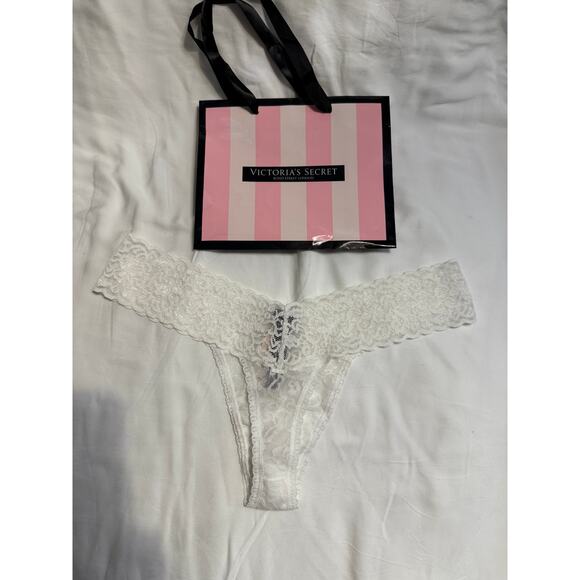 NWT Victoria’s Secret The Lacie Thong – White – One Size - Picture 2 of 4
